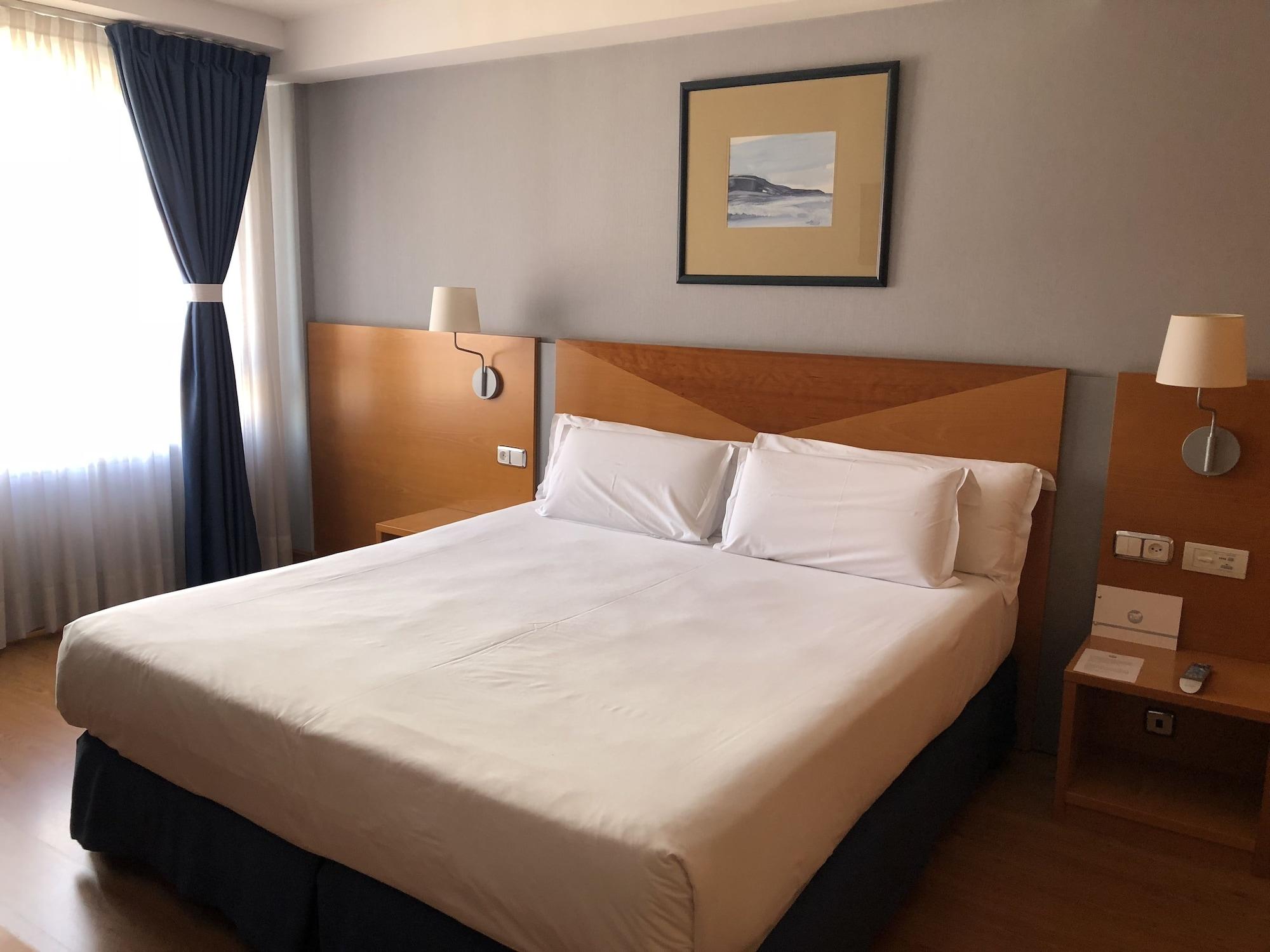 Oca Villa De Aviles Hotel Eksteriør bilde
