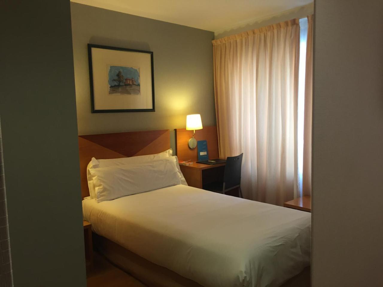 Oca Villa De Aviles Hotel Eksteriør bilde